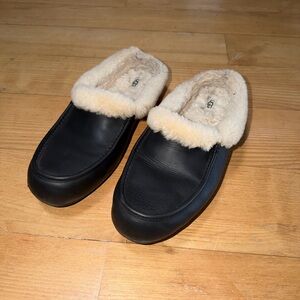 COZY: Black UNISEX mules with shearling